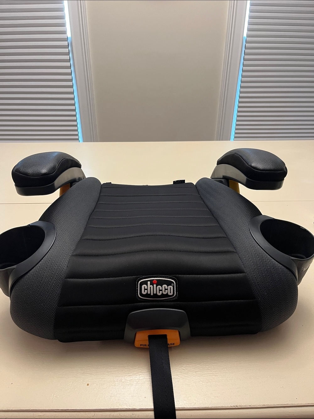 Chicco Black Kids Booster Seat with Armrests and Cup Holders